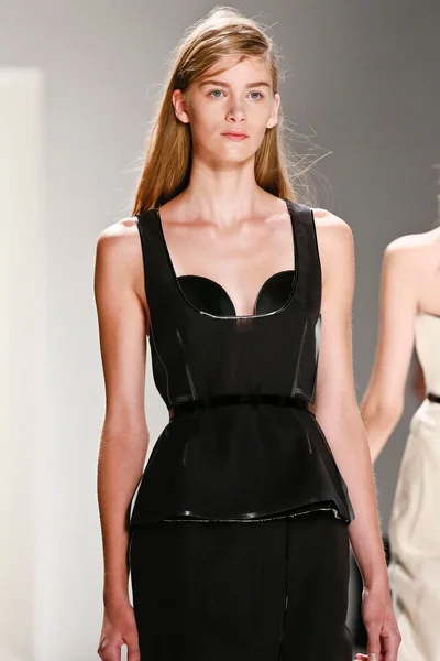 Look 17